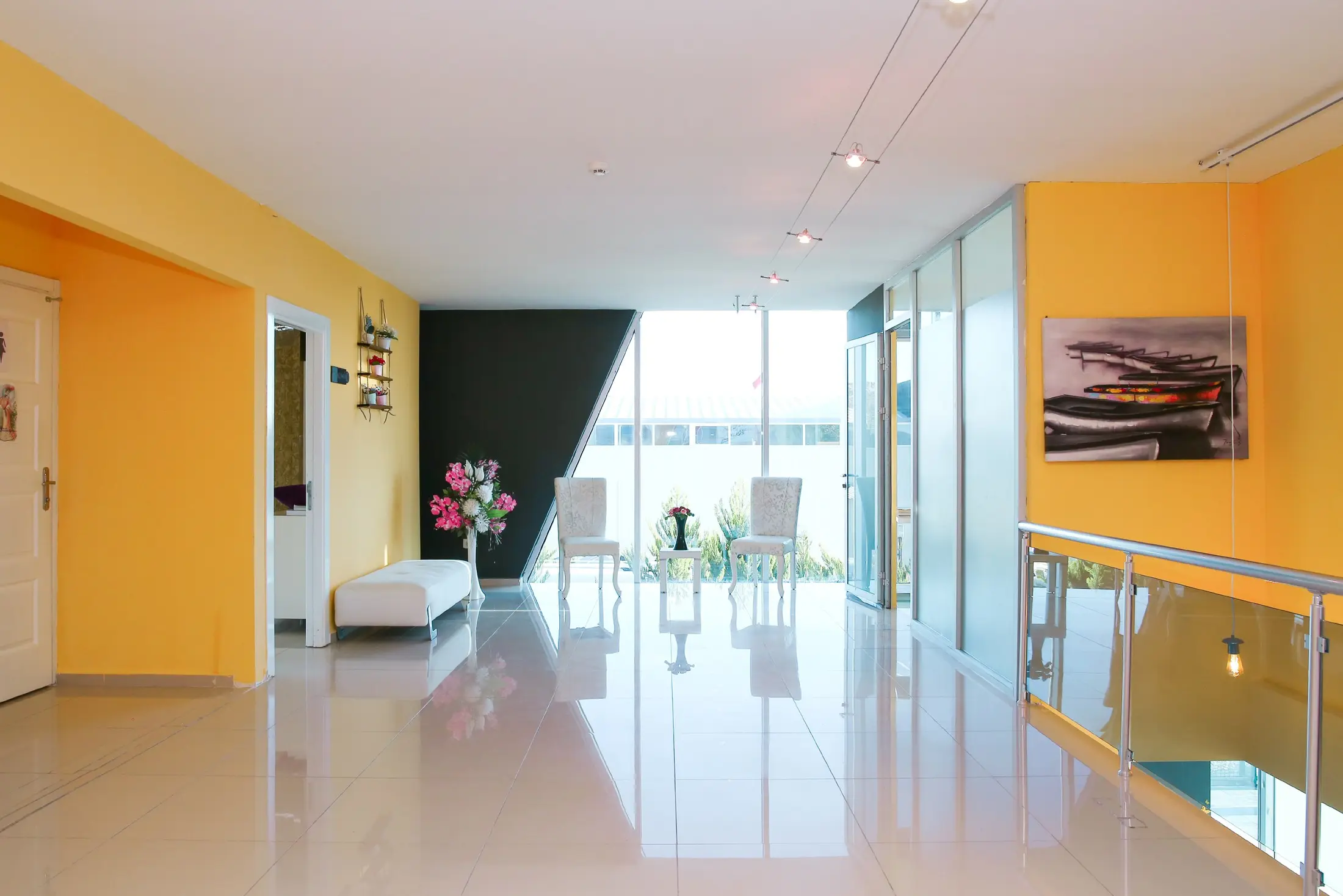 The corridor between treatment suites