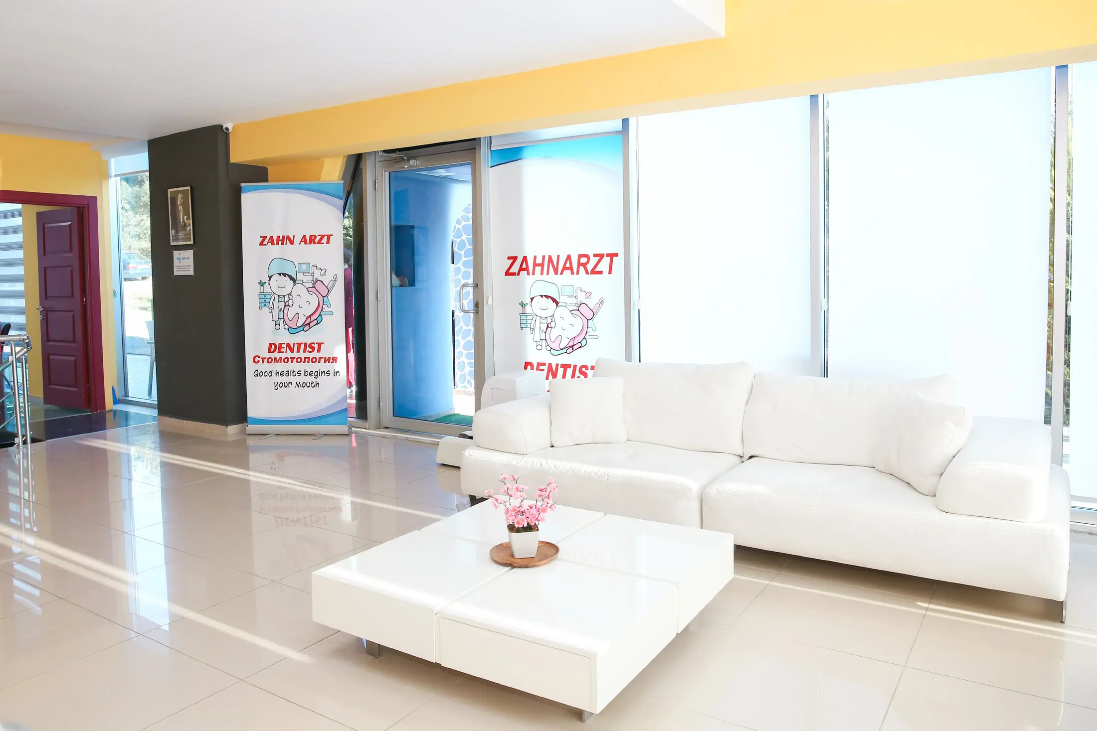 The patient lounge at the Alanya clinic